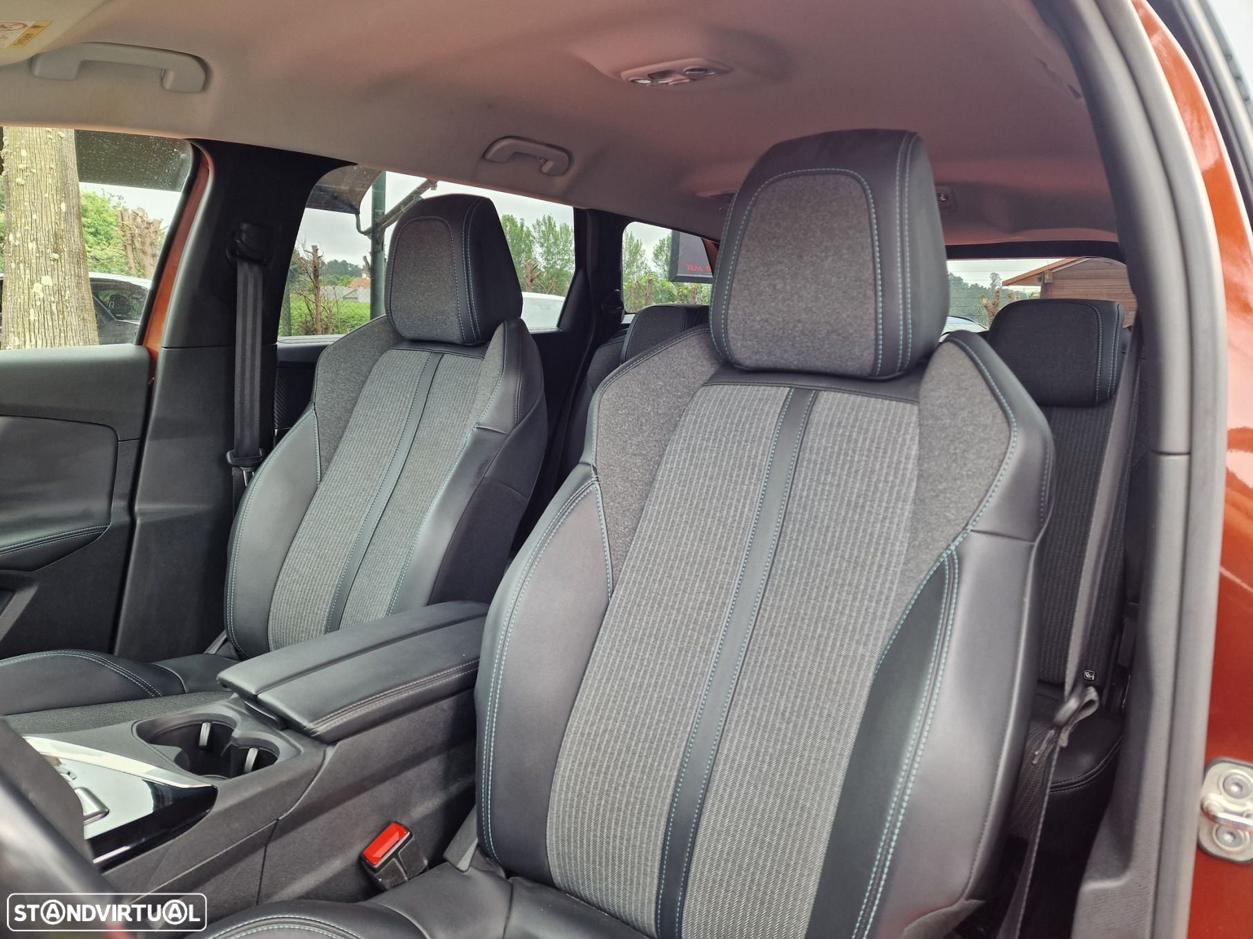Peugeot 5008 1.5 BlueHDi Allure EAT8 - 11