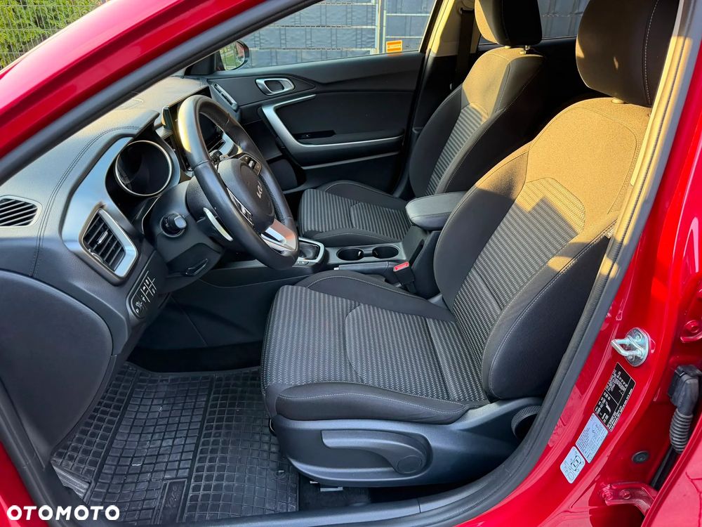 Kia XCeed 1.5 T-GDI Business Line DCT - 14