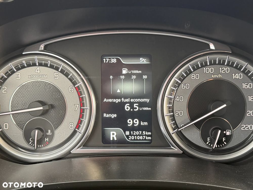 Suzuki Vitara 1.4 Boosterjet Premium 2WD - 29