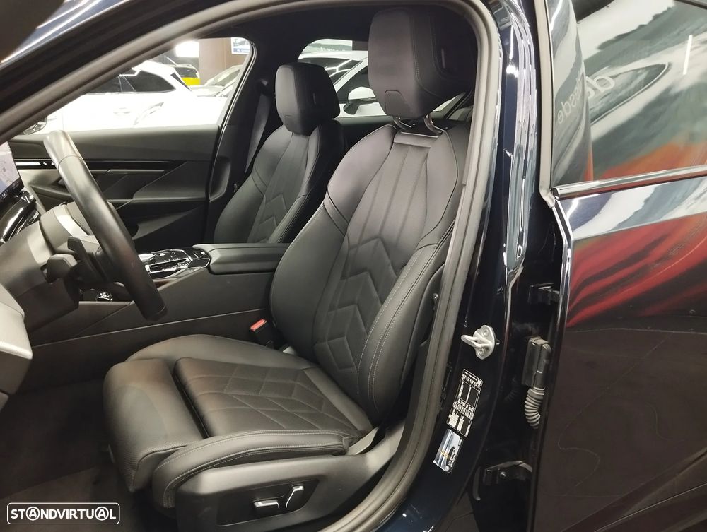 BMW 520 d Pack Desportivo M - 17