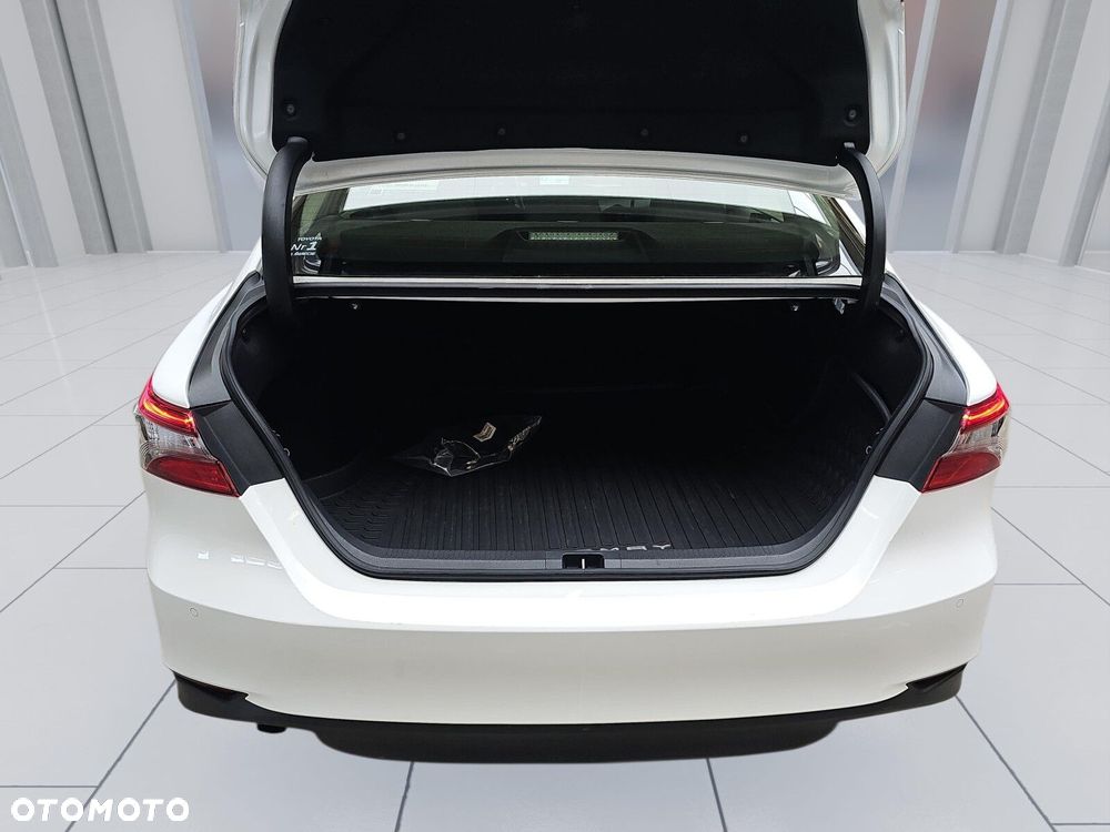 Toyota Camry 2.5 Hybrid Comfort CVT - 20