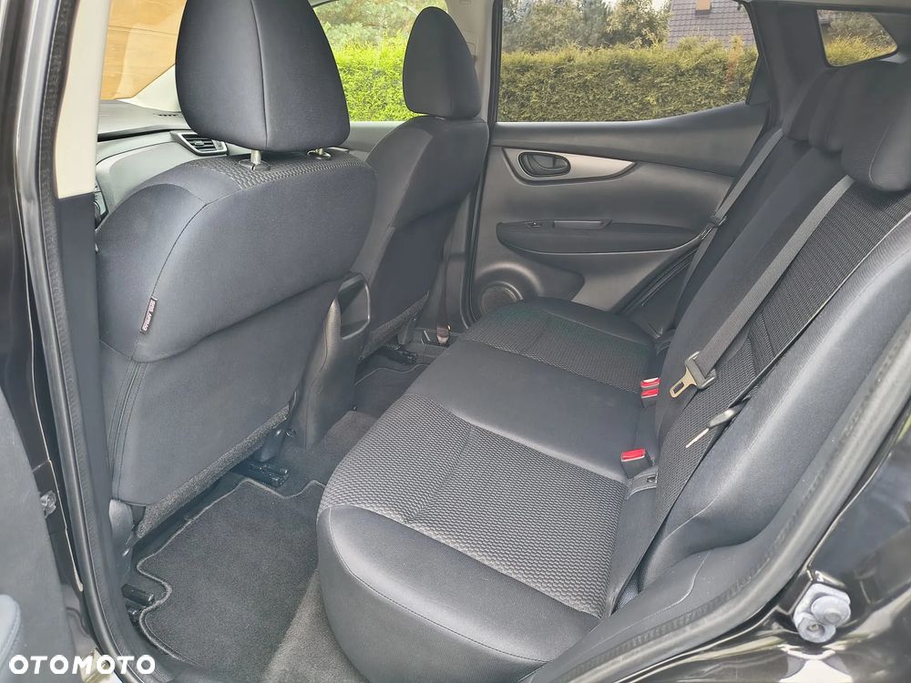 Nissan Qashqai 1.2 DIG-T N-Connecta - 24
