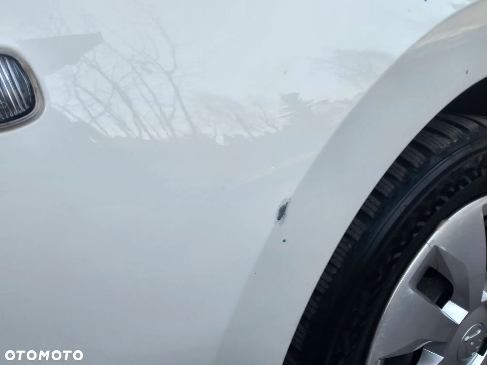 Skoda RAPID 1.6 TDI DPF Ambition - 14