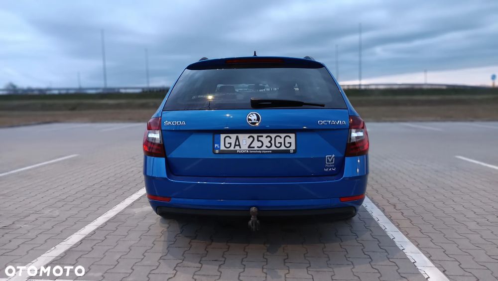 Skoda Octavia 2.0 TDI 4x4 L&K DSG - 8