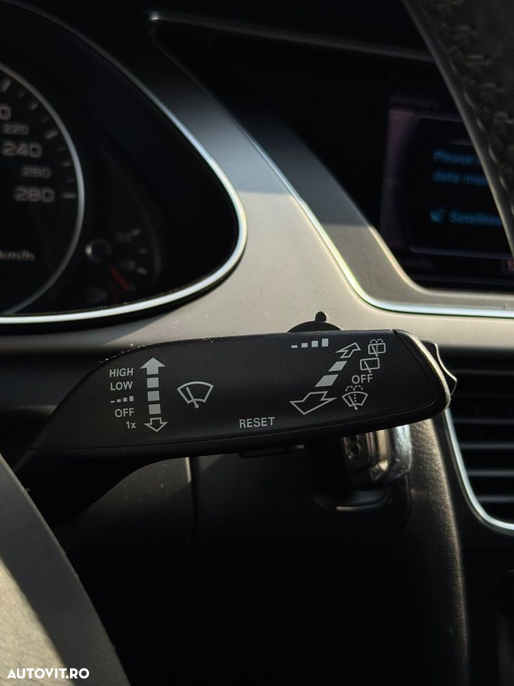 Audi A4 2.0 TDI DPF multitronic Attraction - 29