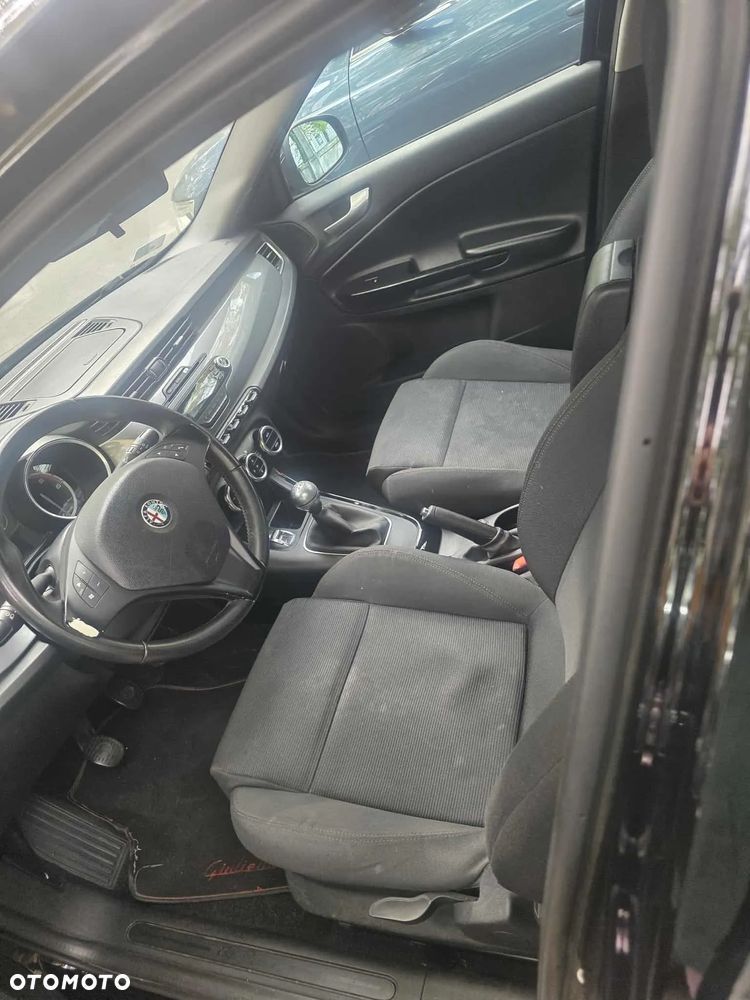 Alfa Romeo Giulietta 1.6 JTDM Distinctive - 7