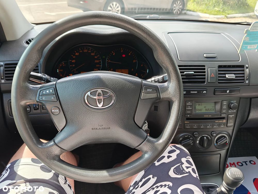 Toyota Avensis 2.0 D-4D Premium - 19