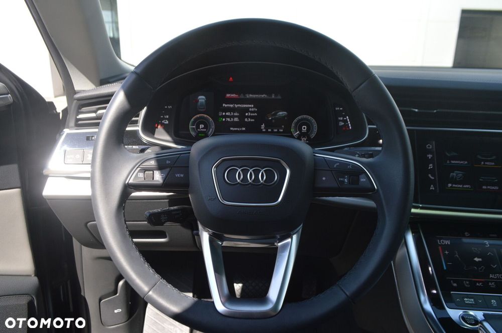 Audi Q8 - 8