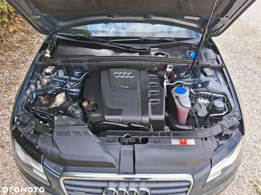 Audi A4 Avant 2.0 TDI Quattro - 28