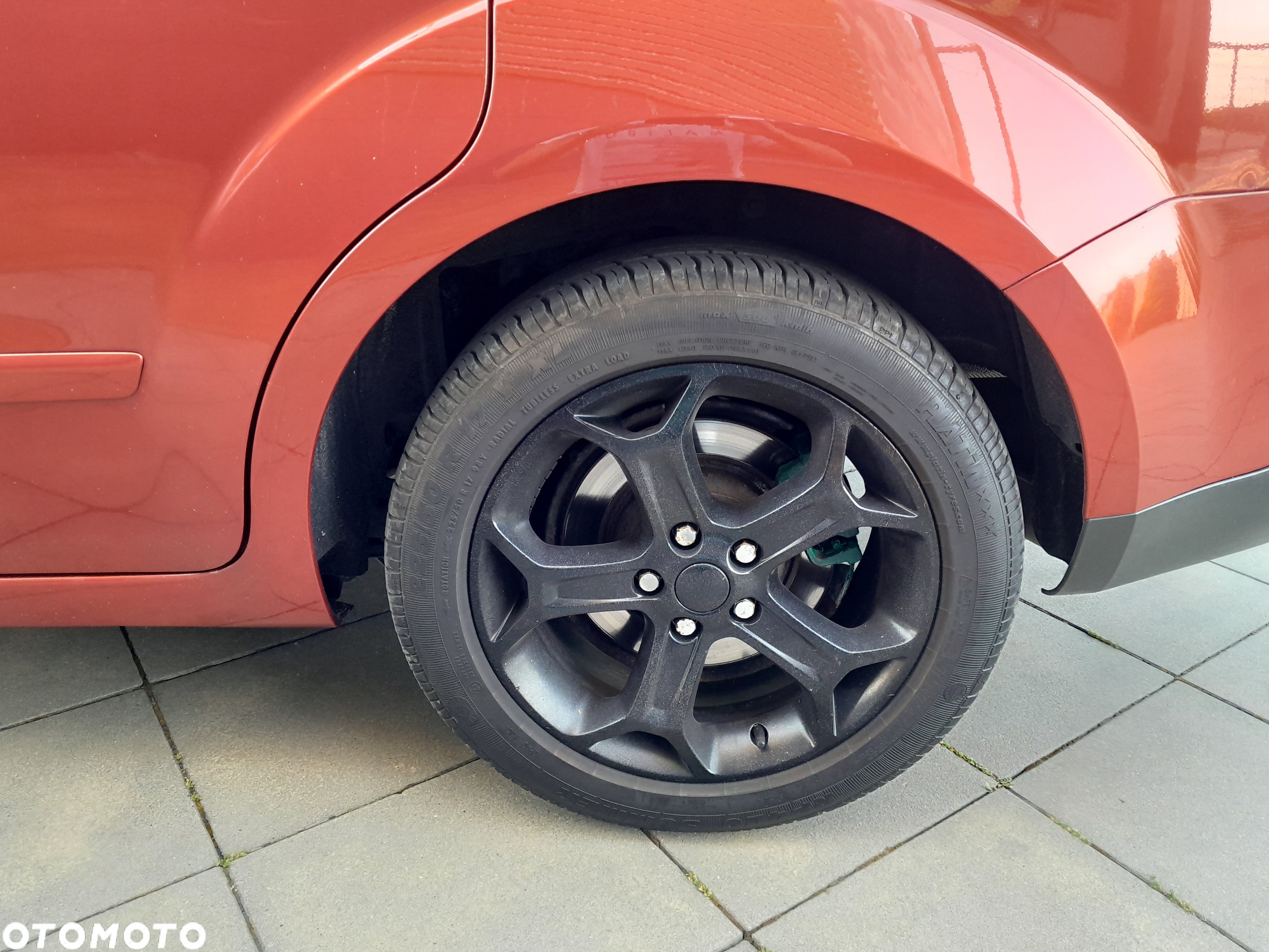 Ford S-Max - 17