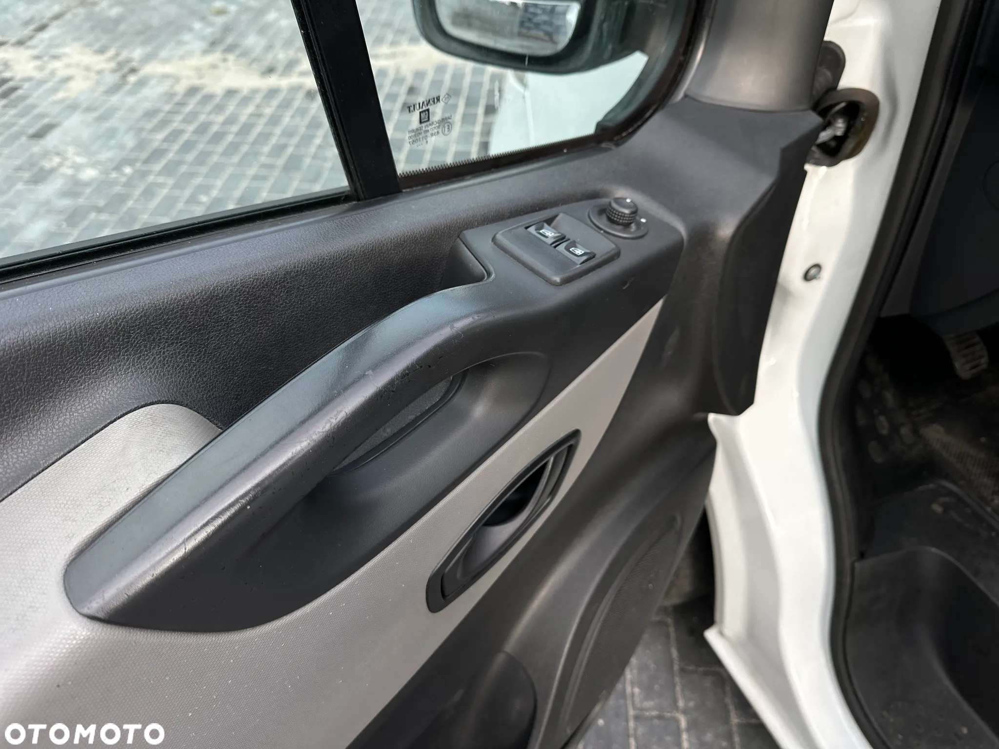 Renault TRAFIC - 9