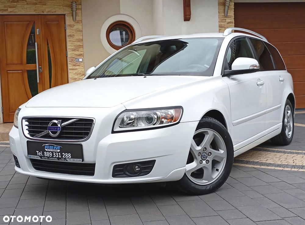Volvo V50 DPF D2 Summum - 1