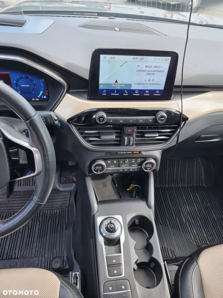 Ford Escape 2.0 EcoBoost AWD Titanium - 11