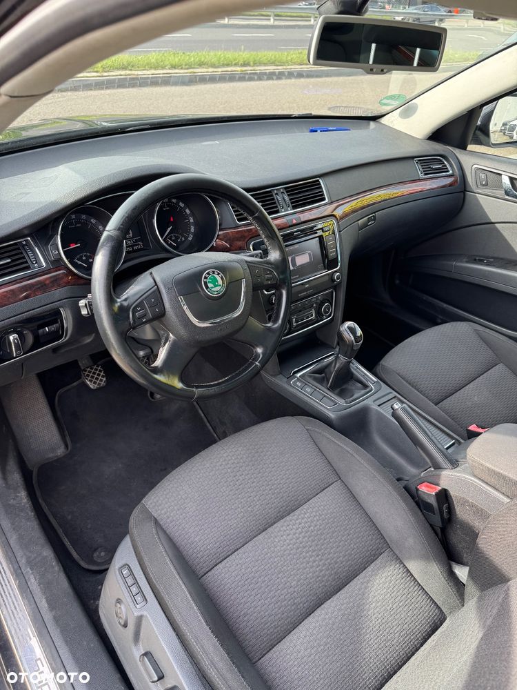 Skoda Superb 2.0 TDI Elegance - 10