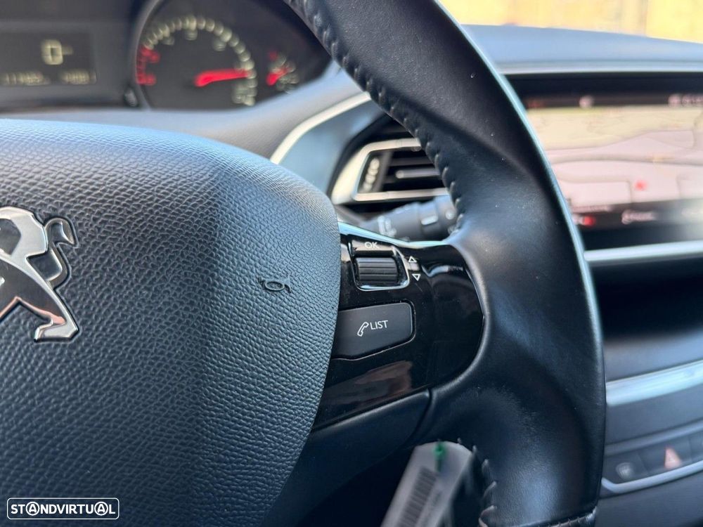 Peugeot 308 SW 1.5 BlueHDi Style - 18