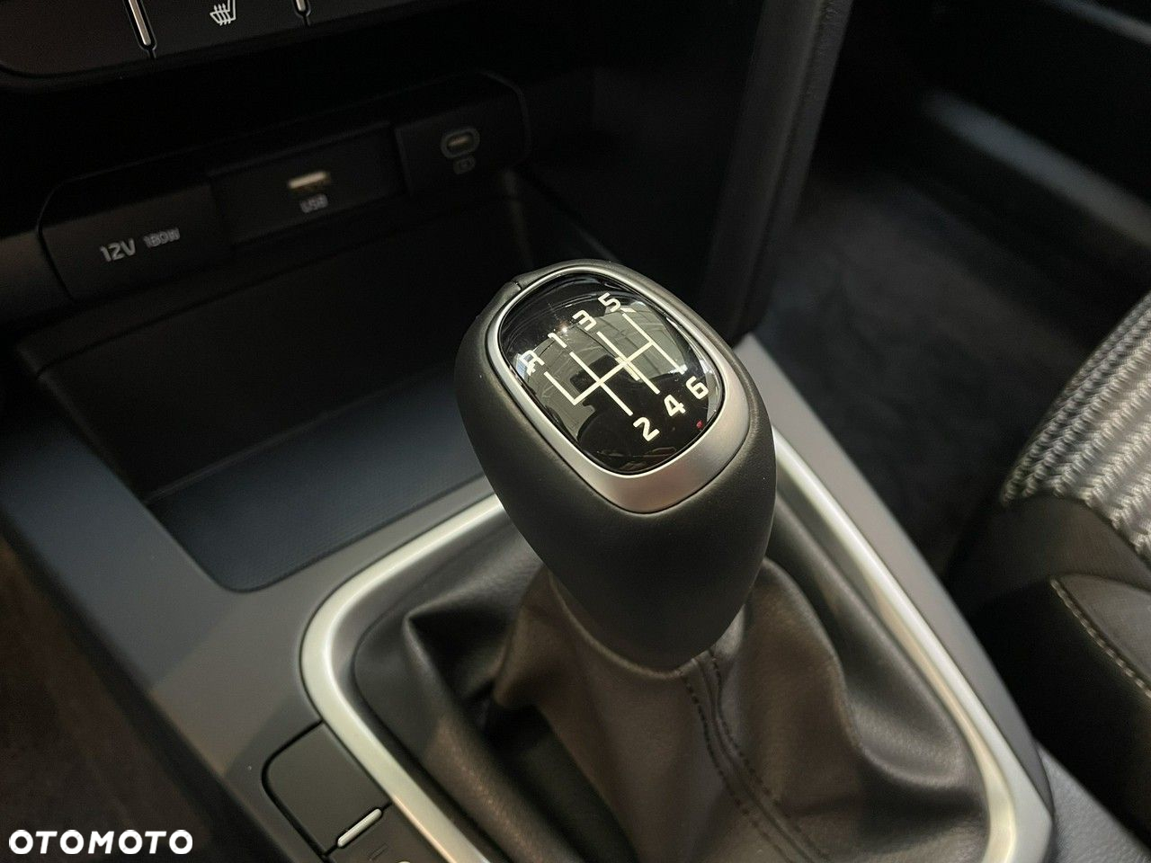 Kia XCeed - 14