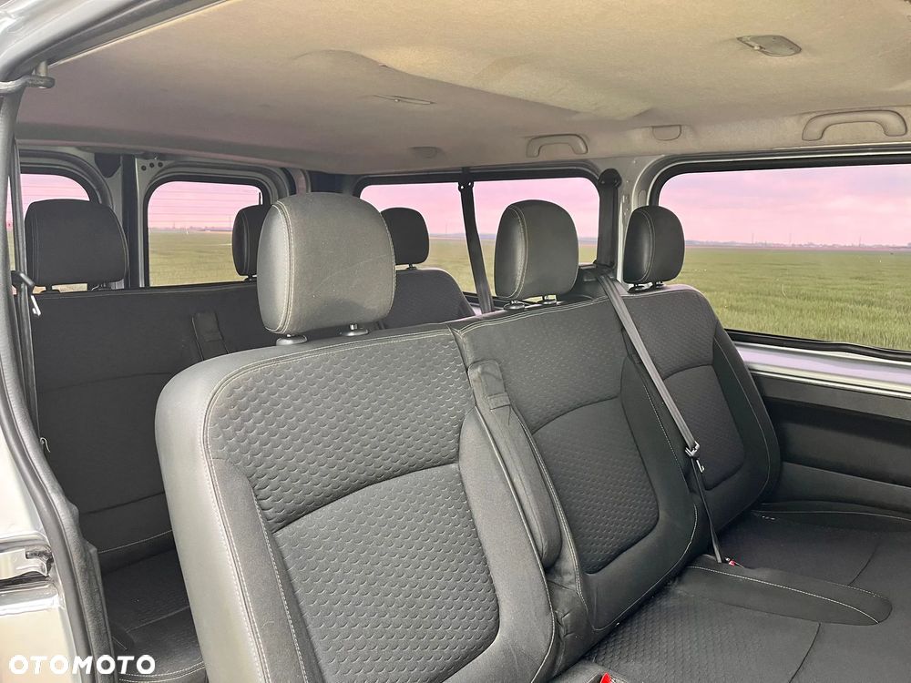 Opel Vivaro - 8