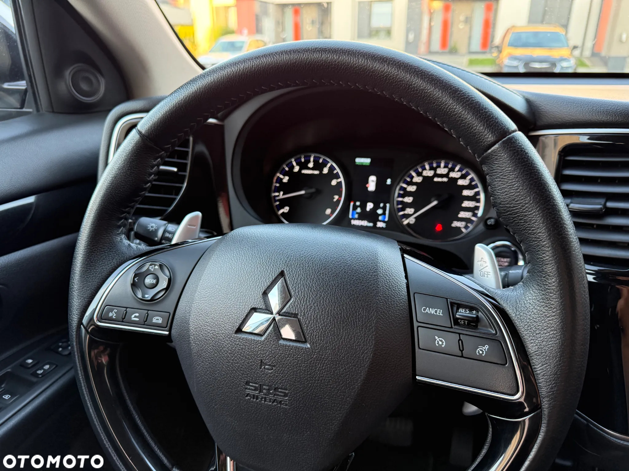 Mitsubishi Outlander 2.0 Intense Comfort 4WD CVT - 30