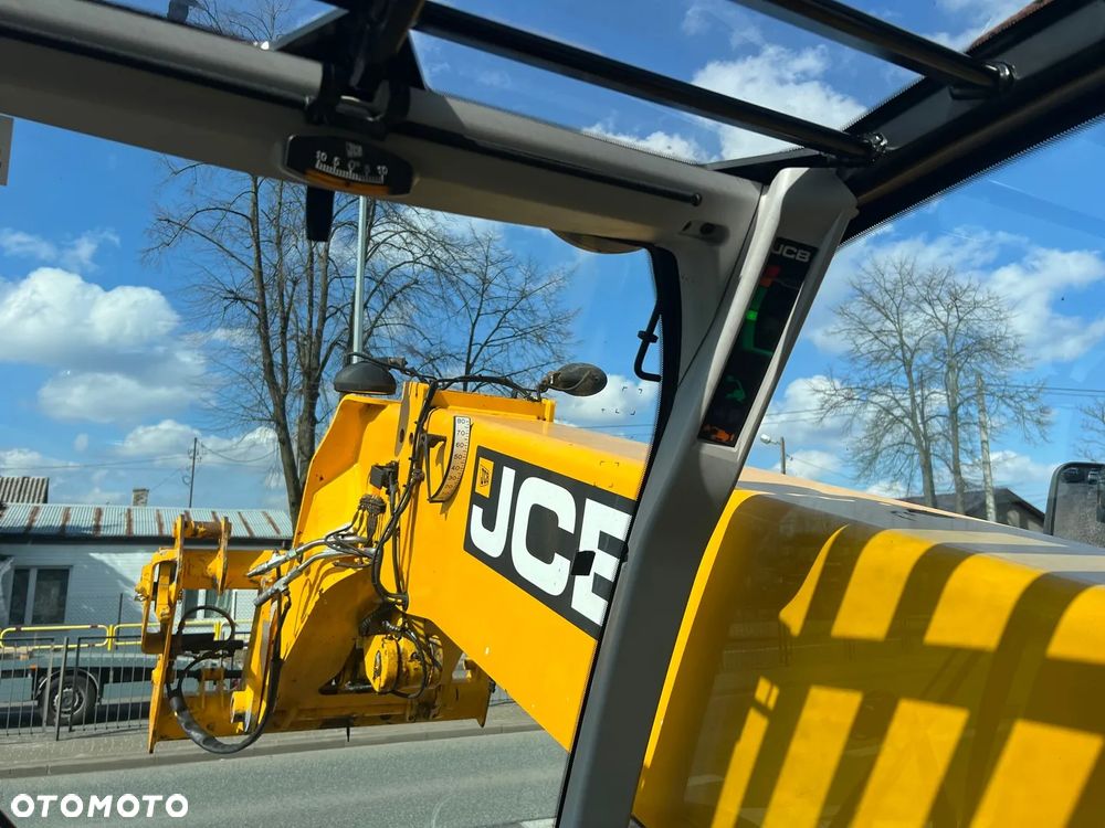 JCB 560-80 - 19