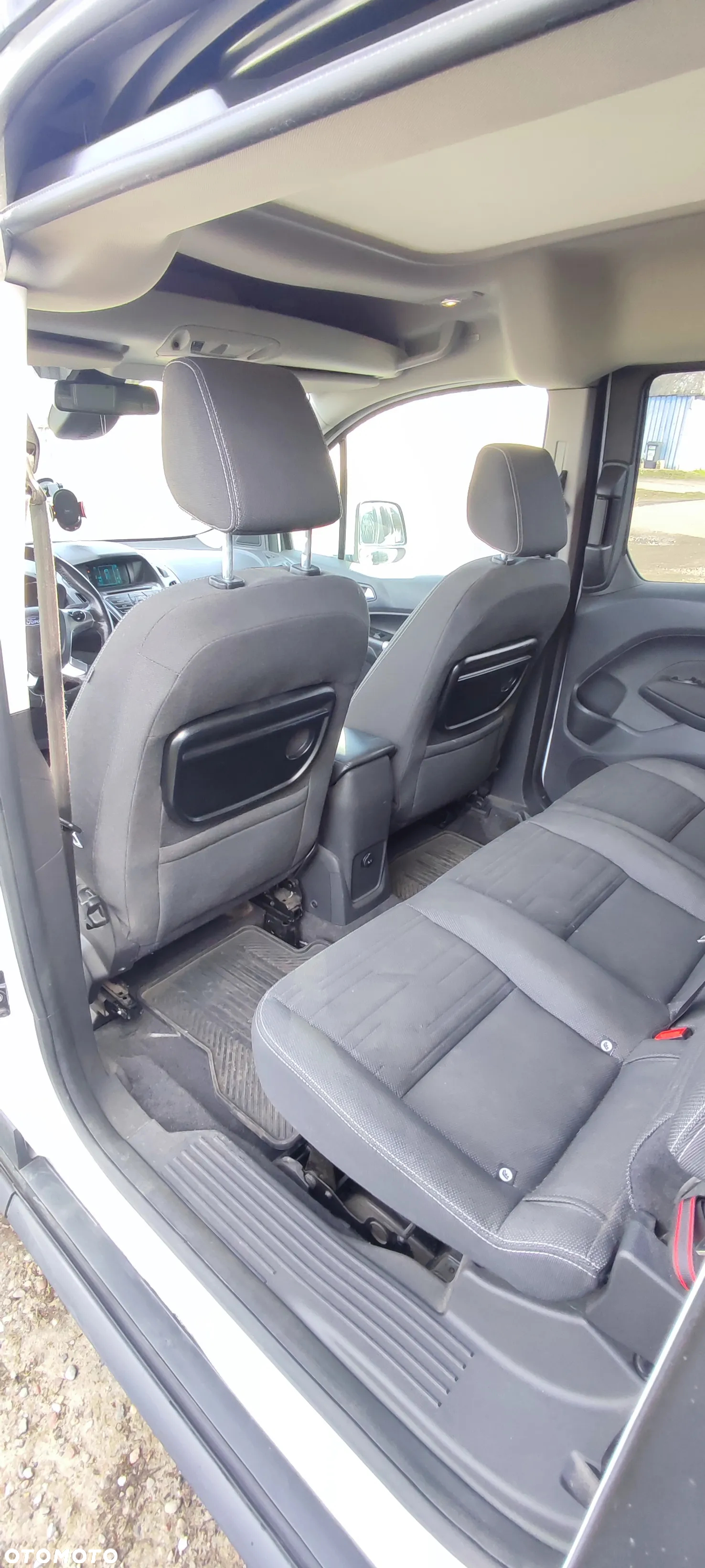 Ford Tourneo Connect Grand - 15