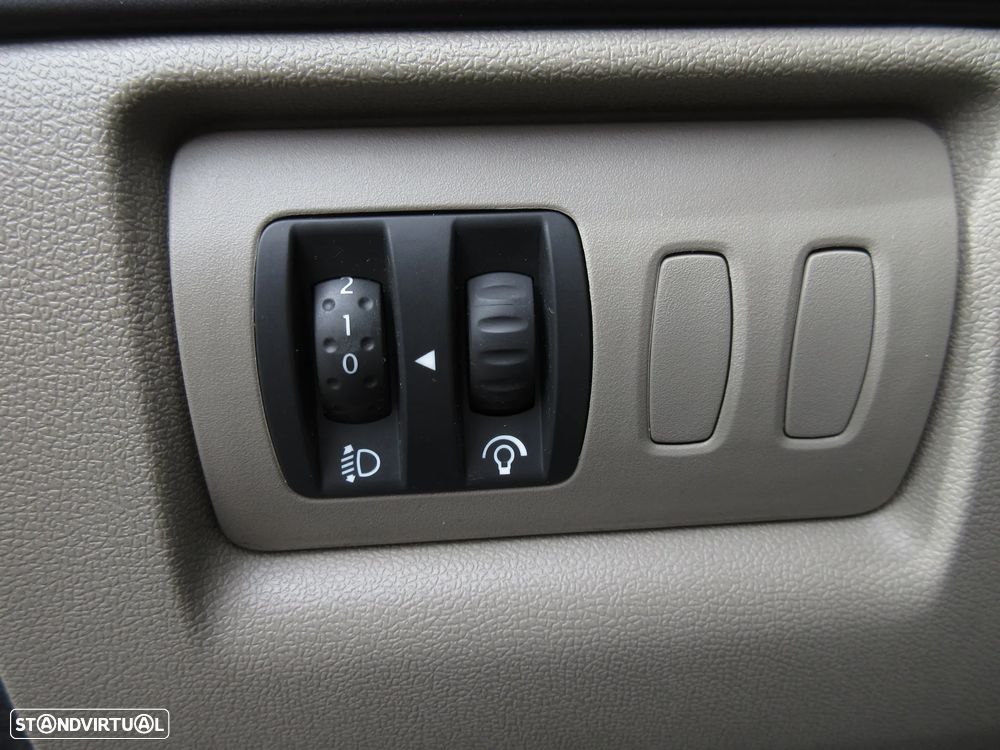 Renault Clio 1.2 16V Dynamique Luxe - 20