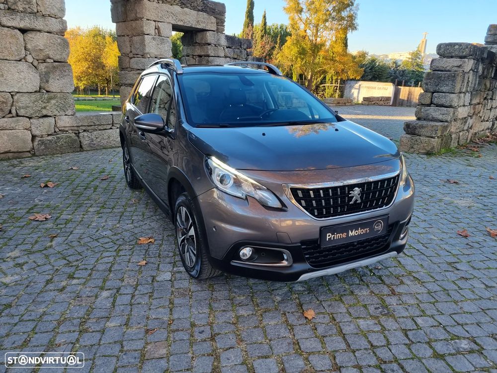 Peugeot 2008 1.2 PureTech Allure - 3