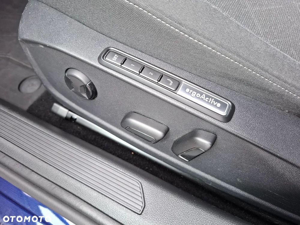 Volkswagen Golf - 16