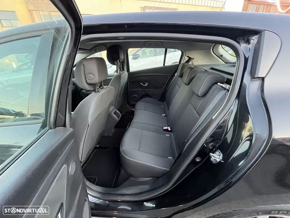 Renault Mégane 1.5 dCi Comfort SS - 29