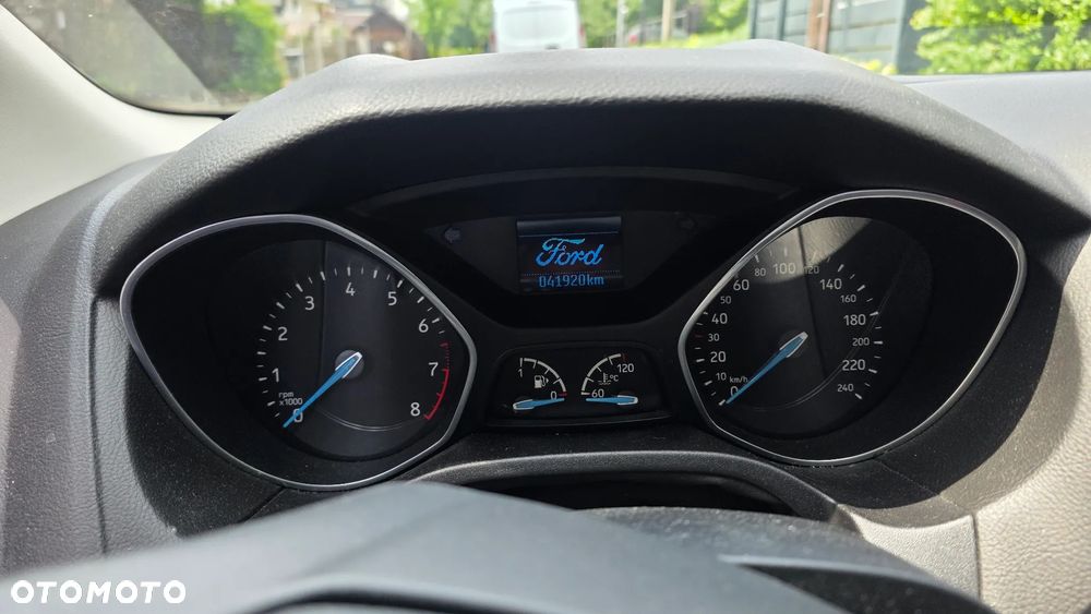 Ford Focus 1.6 Trend - 9
