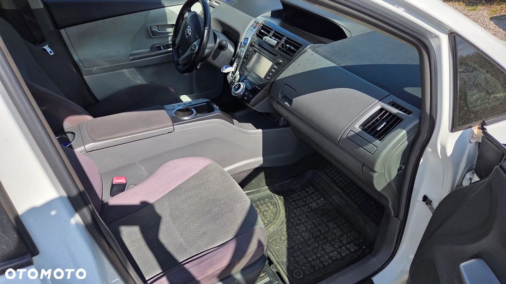 Toyota Prius+ (Hybrid) Comfort - 14