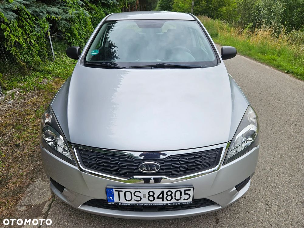 Kia Ceed 1.4 CVVT Attract - 12