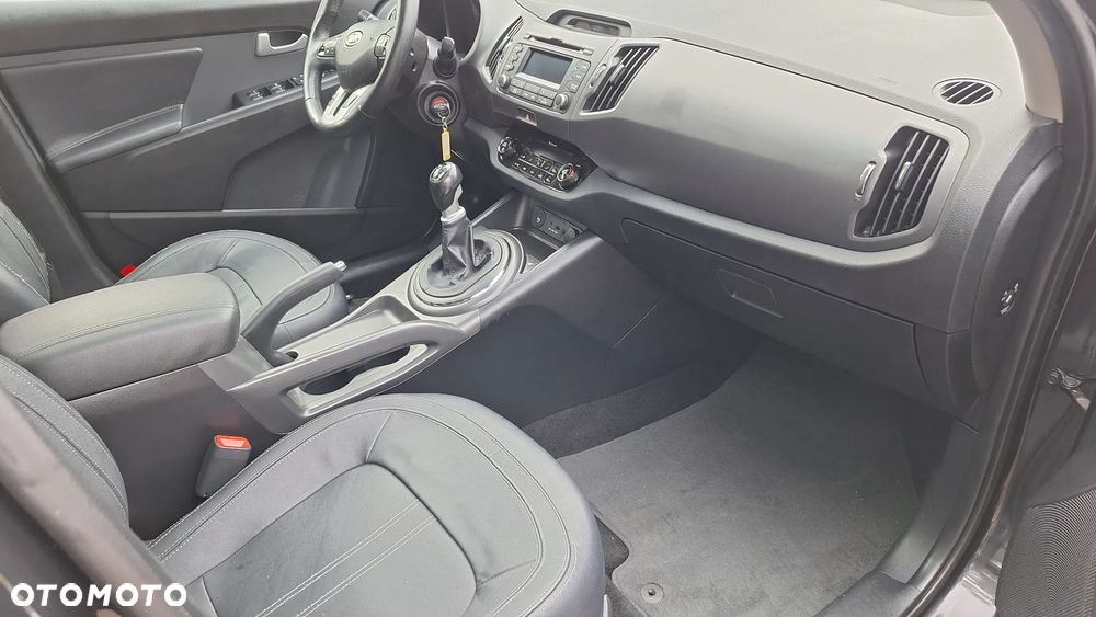 Kia Sportage 2.0 CRDI 4WD Spirit - 14