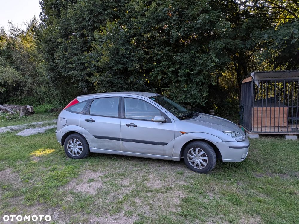 Ford Focus 1.6 Ambiente - 3