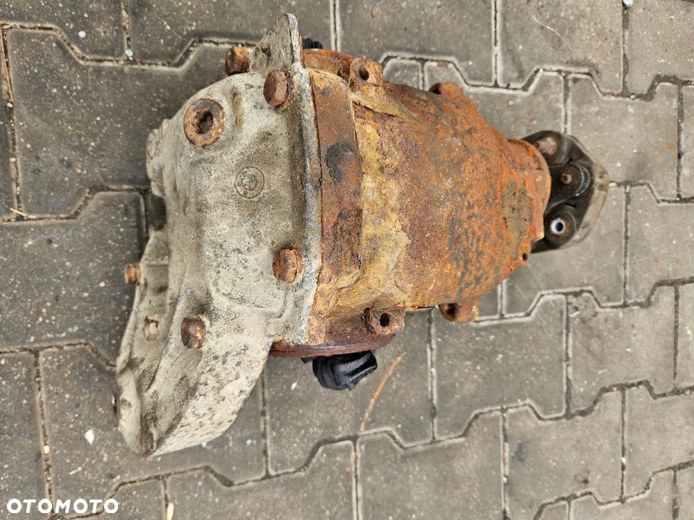 BMW E87 1 118D E90 2.0 D 2.0D most dyfer dyferencjał 3,47 7524305-04