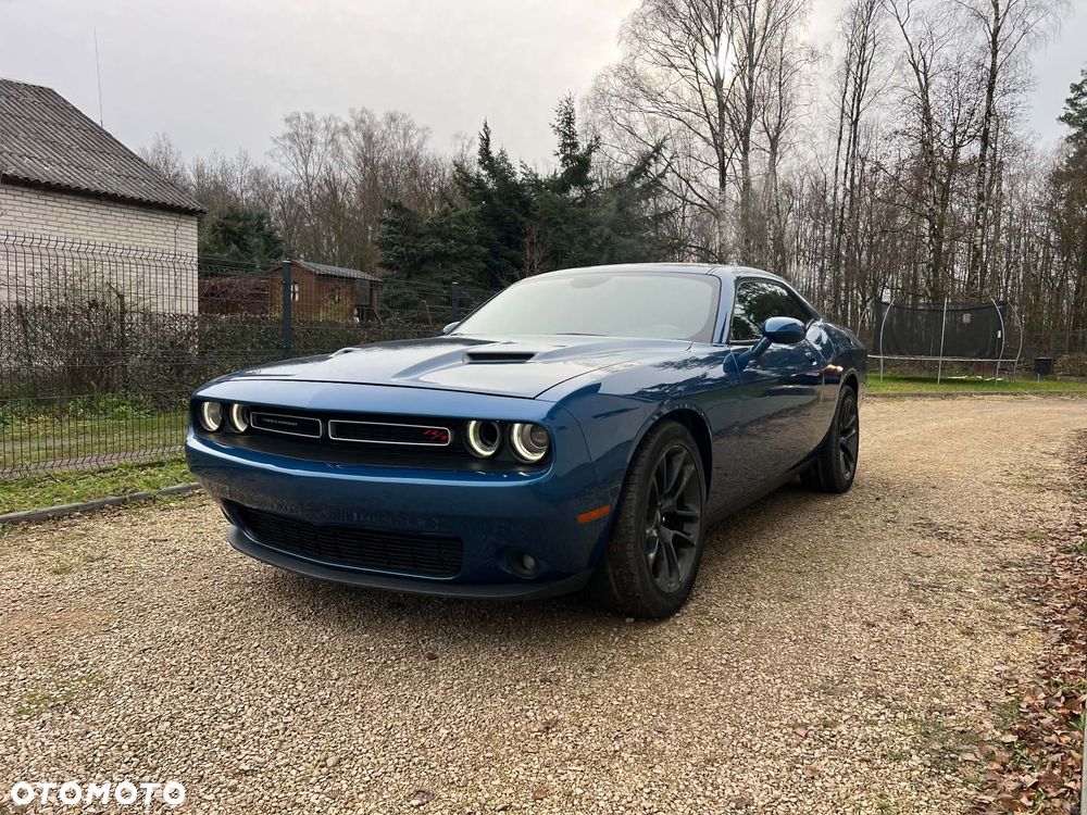 Dodge Challenger - 4