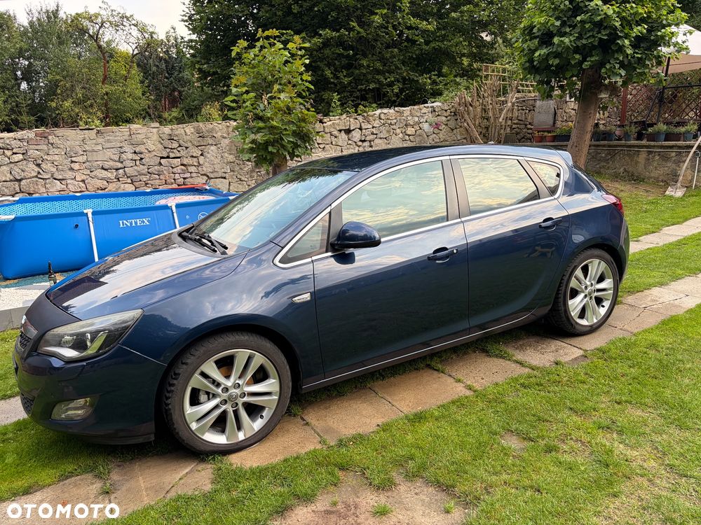 Opel Astra 1.4 T Cosmo - 1