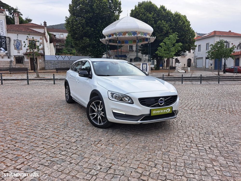 Volvo V60 Cross Country D4 Momentum - 8