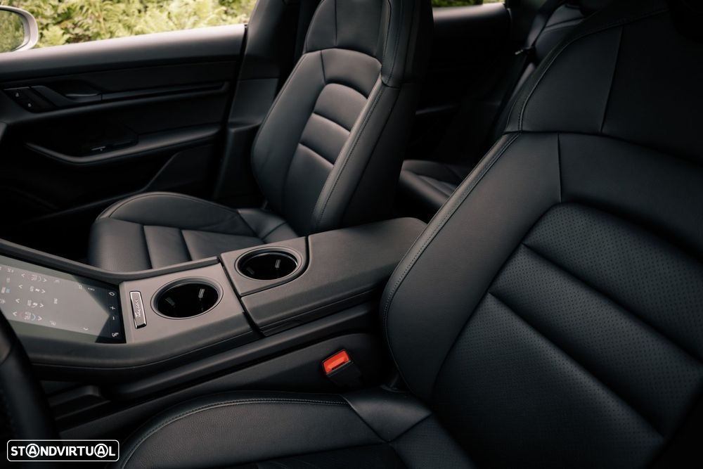 Porsche Taycan Sport Turismo - 29