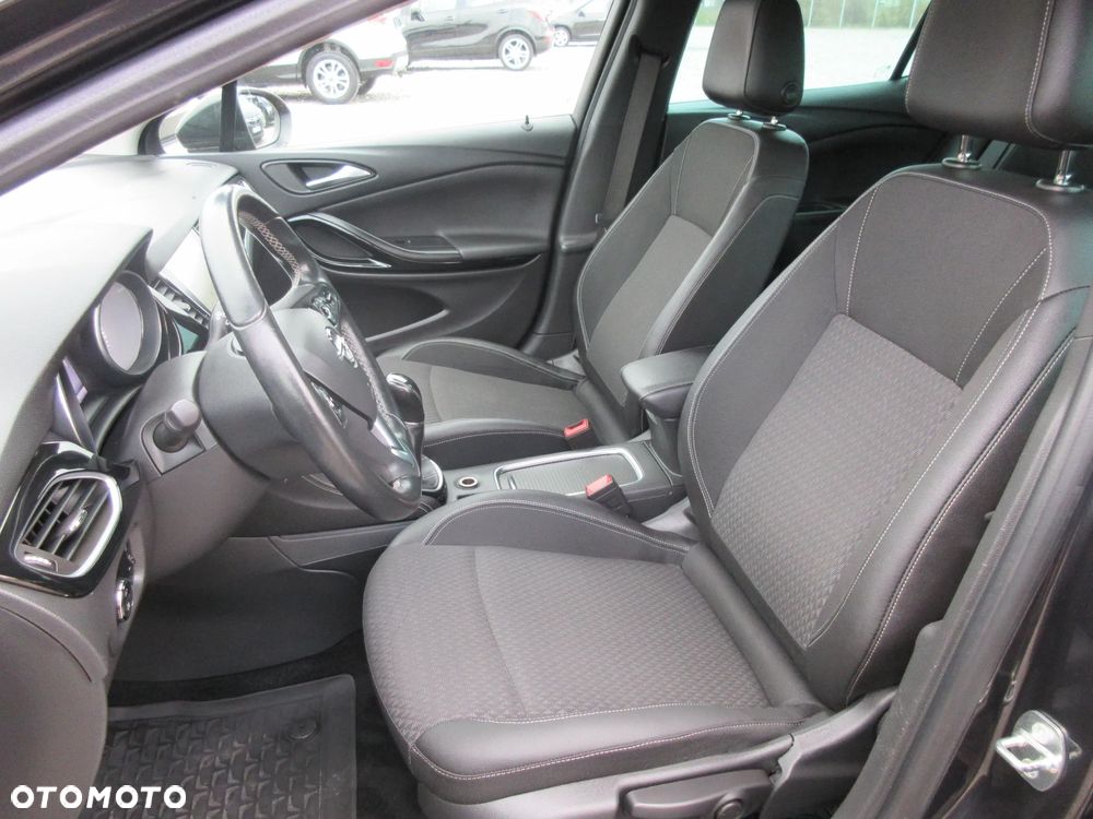 Opel Astra 1.4 Turbo Innovation - 10