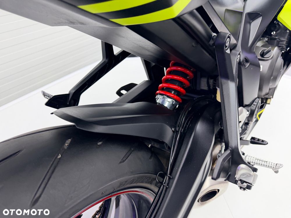 Triumph Daytona - 28
