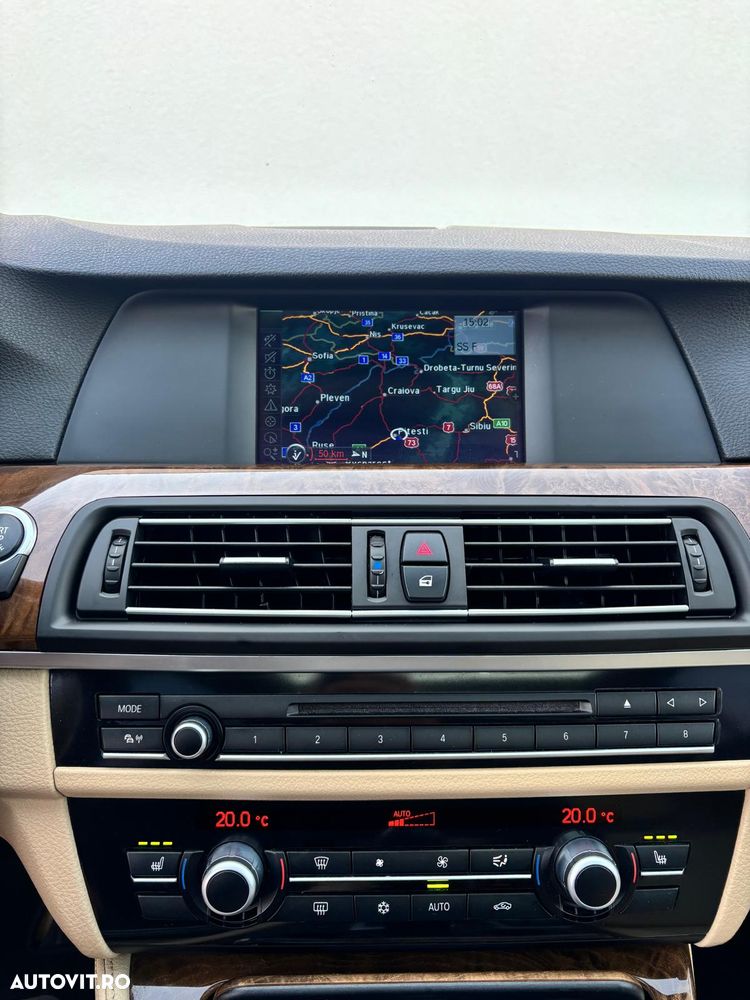 BMW Seria 5 520d Aut. - 25