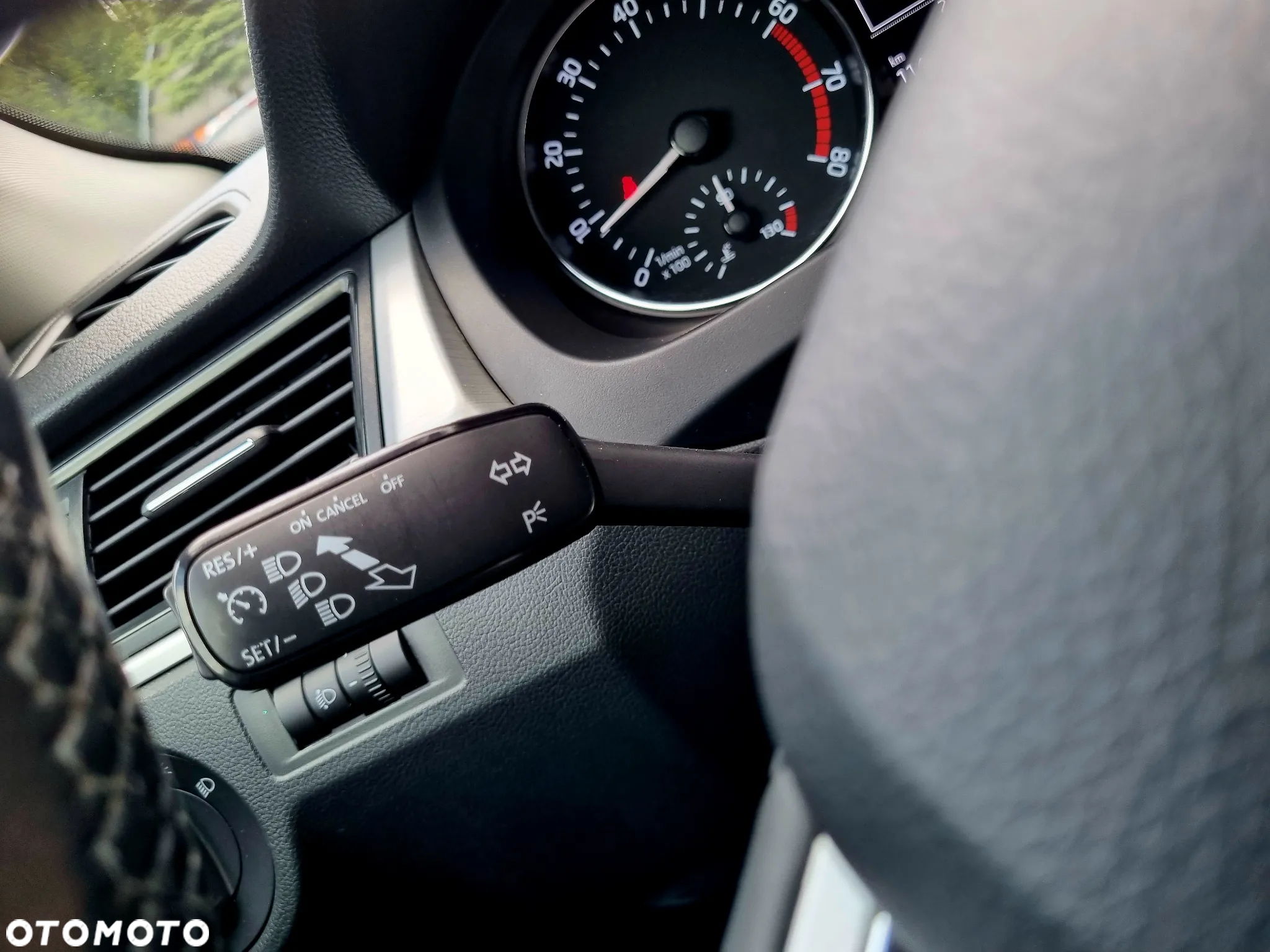 Skoda RAPID 1.2 TSI Ambition - 15