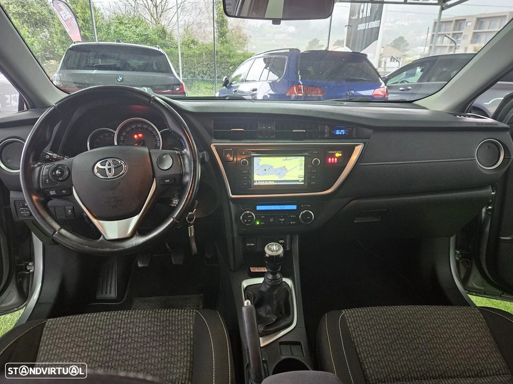 Toyota Auris 1.4 D-4D Edition-S - 24