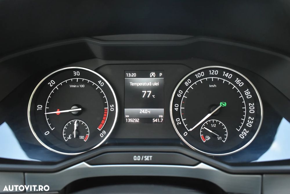 Skoda Superb 2.0 TDI DSG Ambition - 6