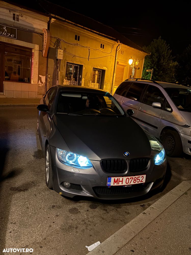 BMW Seria 3 320i Aut. - 7