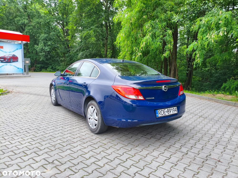 Opel Insignia 1.8 - 10