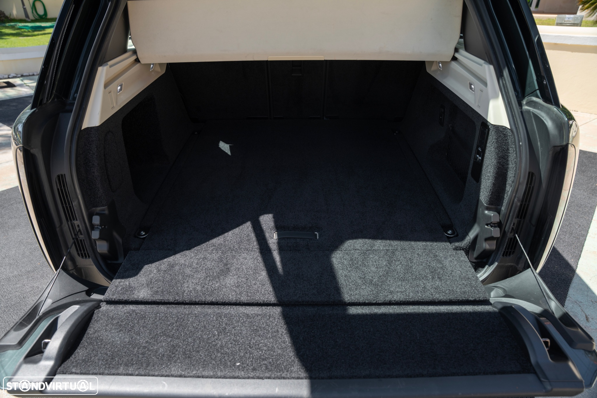 Land Rover Range Rover 3.0 P440e HSE - 29