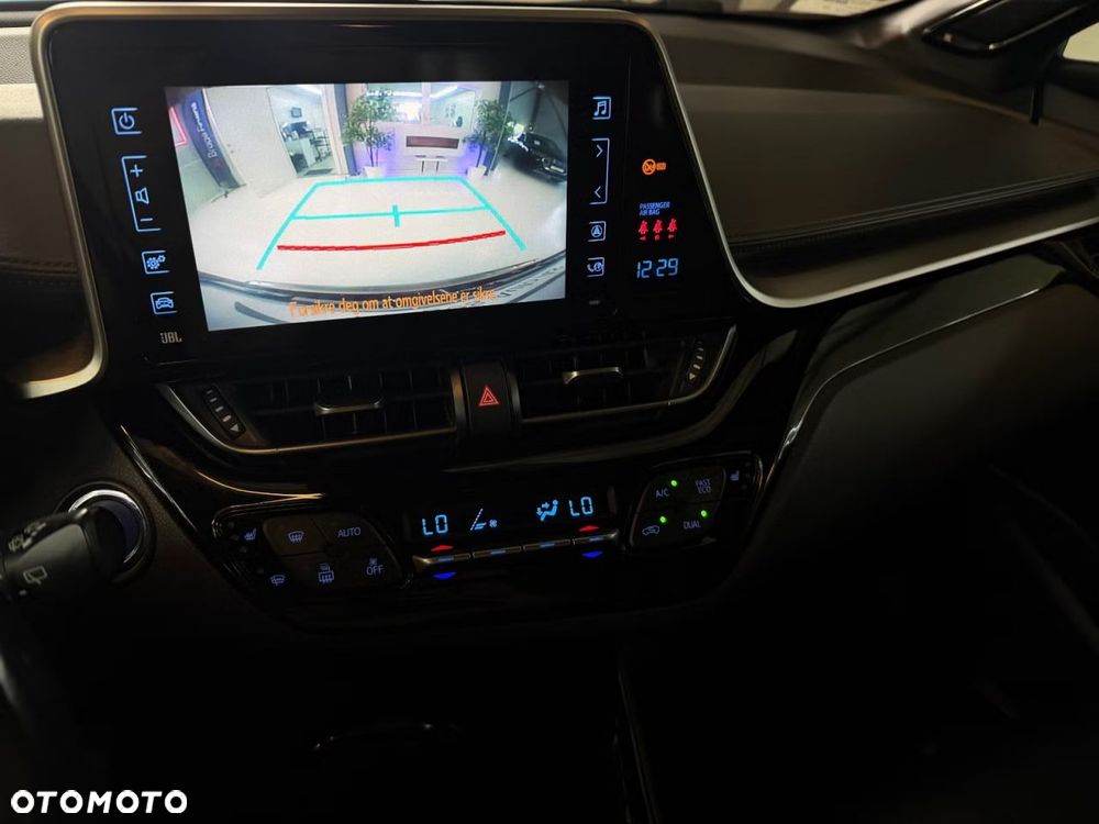 Toyota C-HR Lounge - 17