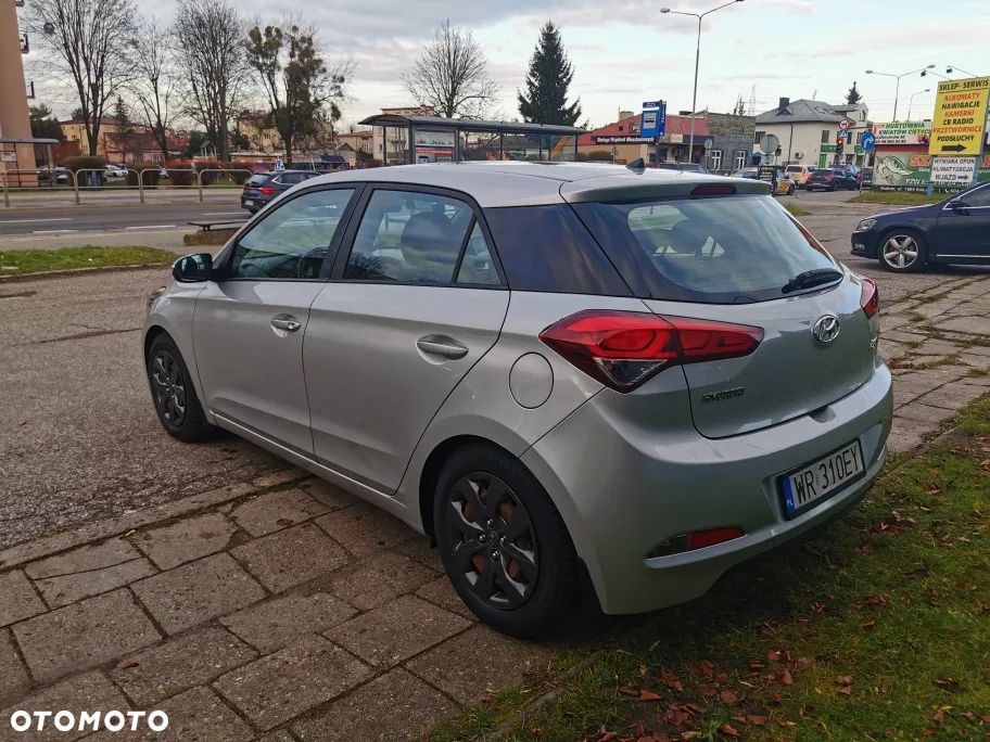 Hyundai i20 1.2 Pure - 4