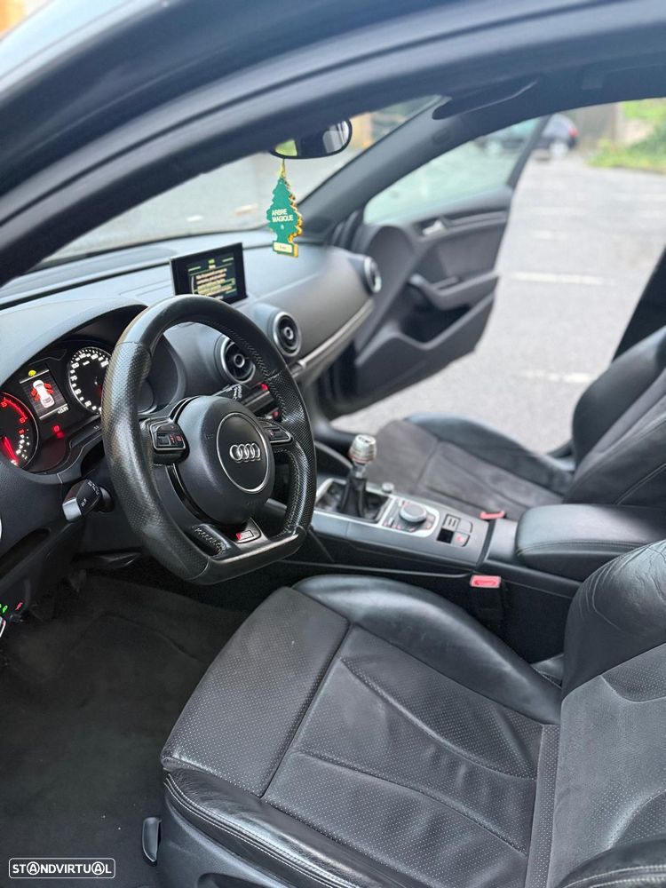 Audi A3 Sportback 1.6 TDI S line Sport Pack - 9
